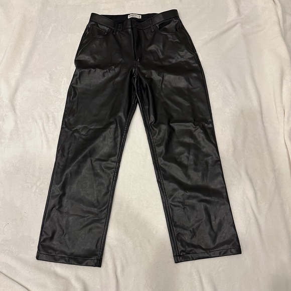 ABERCROMBIE & FITCH 90'S RELAXED VEGAN LEATHER CURVE LOVE PANTS 32 - Picture 6 of 9